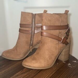 size 8 Madden Girl Brown Heeled Boots